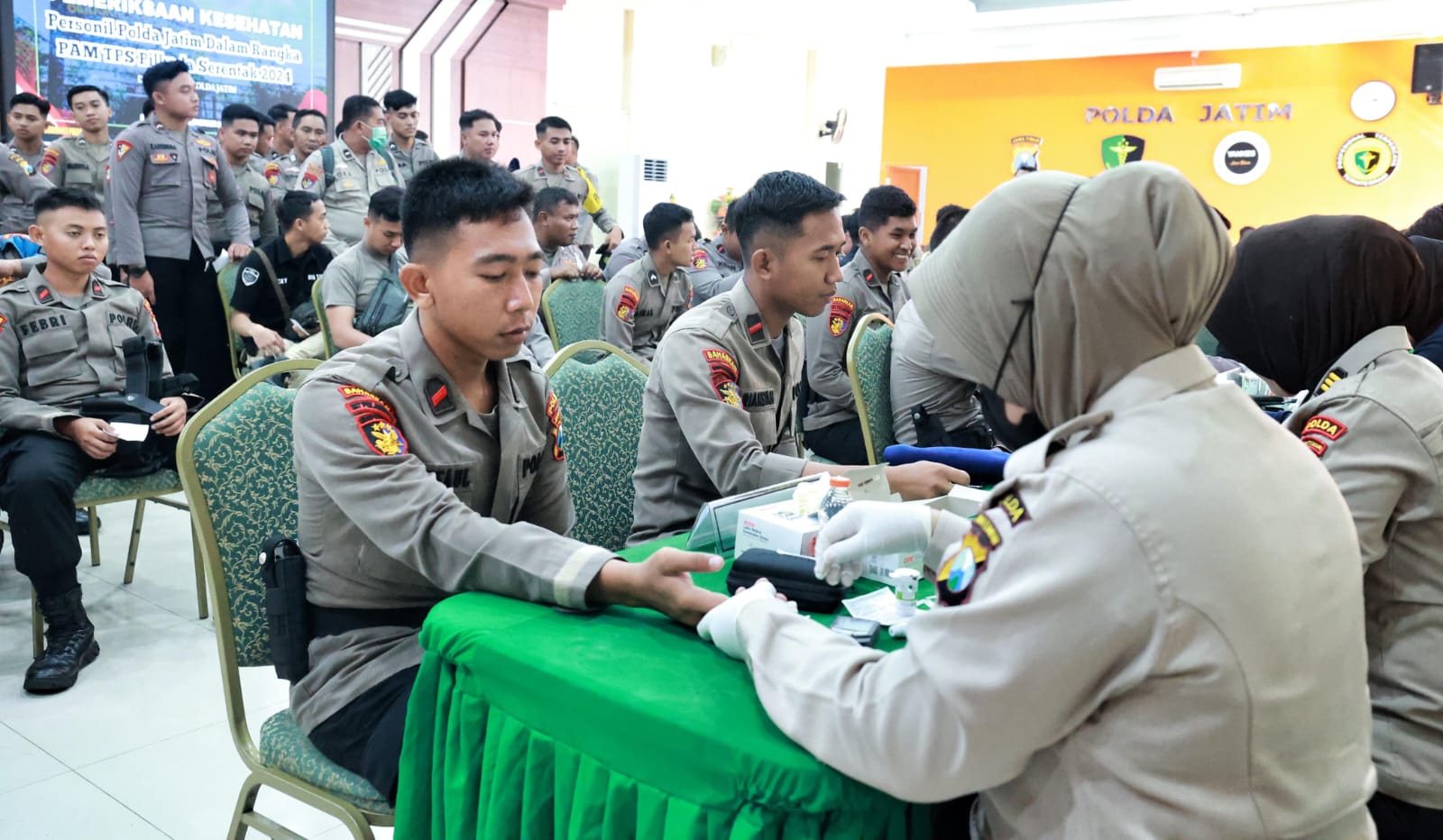 808 Personel Polda Jatim dan 15 ribu Personel Polres Jajaran, Lakukan Rikes Sebelum Bertugas di TPS