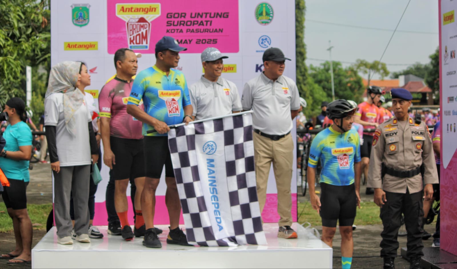 Dukung Industri Pariwisata Polda Jatim Jadi Start Event Sepeda Bromo KOM 2025