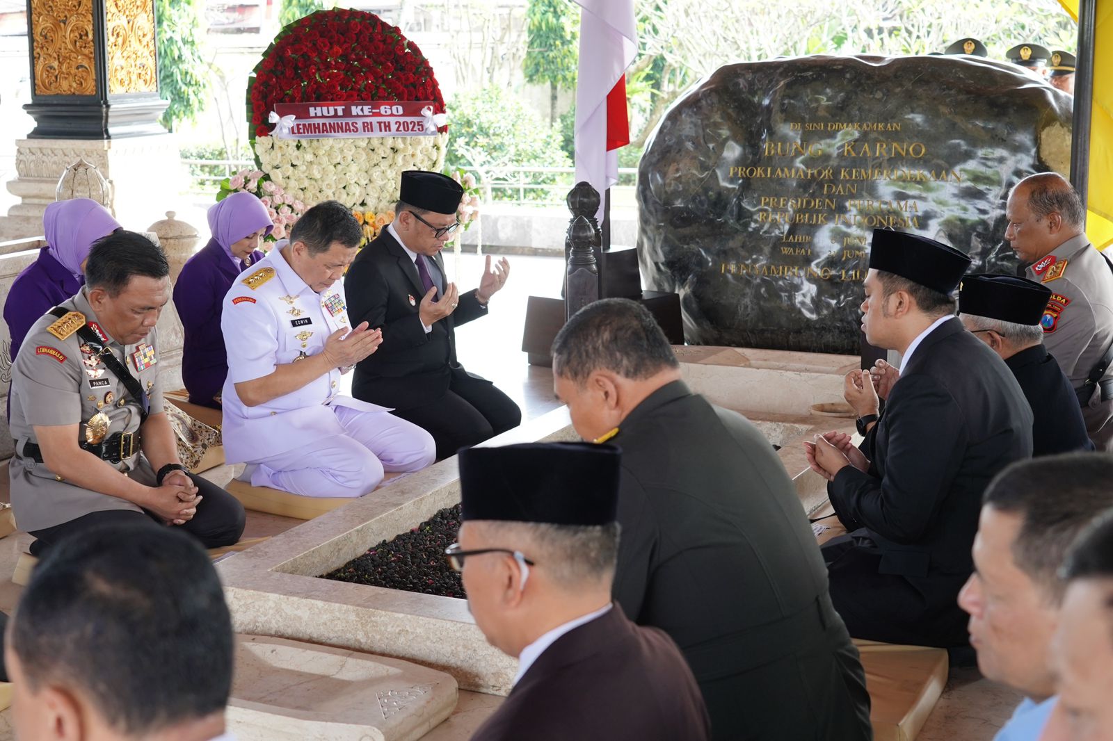 Gubernur Lemhannas RI Ziarah ke Makam Bung Karno