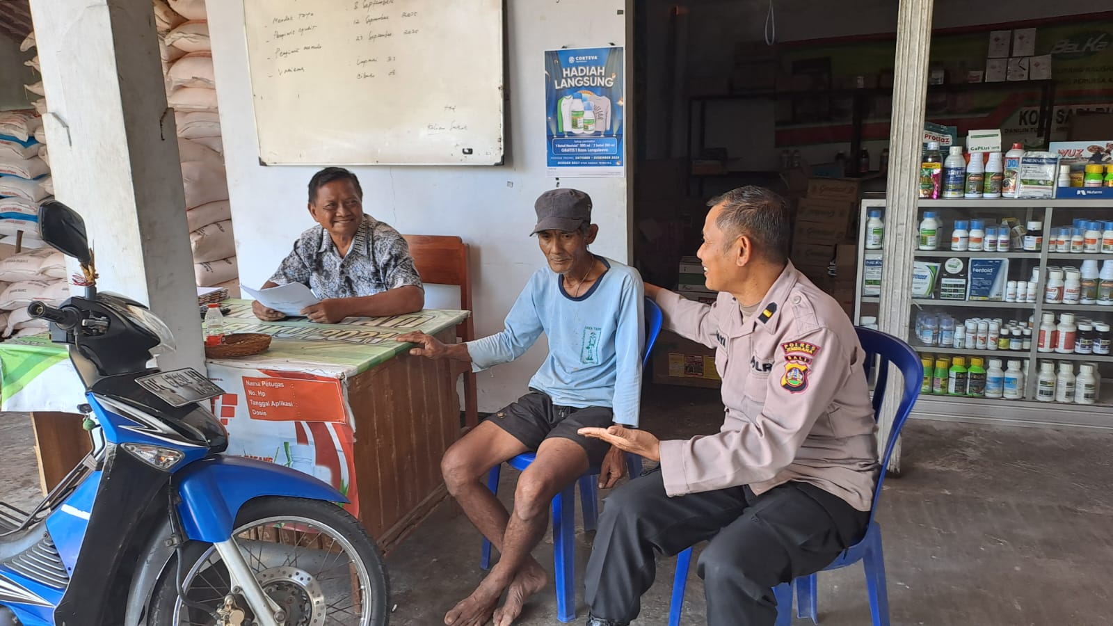 Sat Binmas Polres Jembrana Sambang Warga Tani Perkuat Sinergitas Jaga Stabilitas Kamtibmas