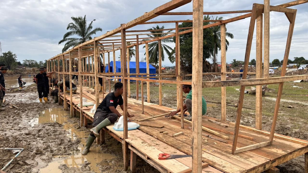 Wujud Kepedulian Nyata untuk Masyarakat, Brimob Polri Bangun MCK Umum di Kuala Simpang, Aceh