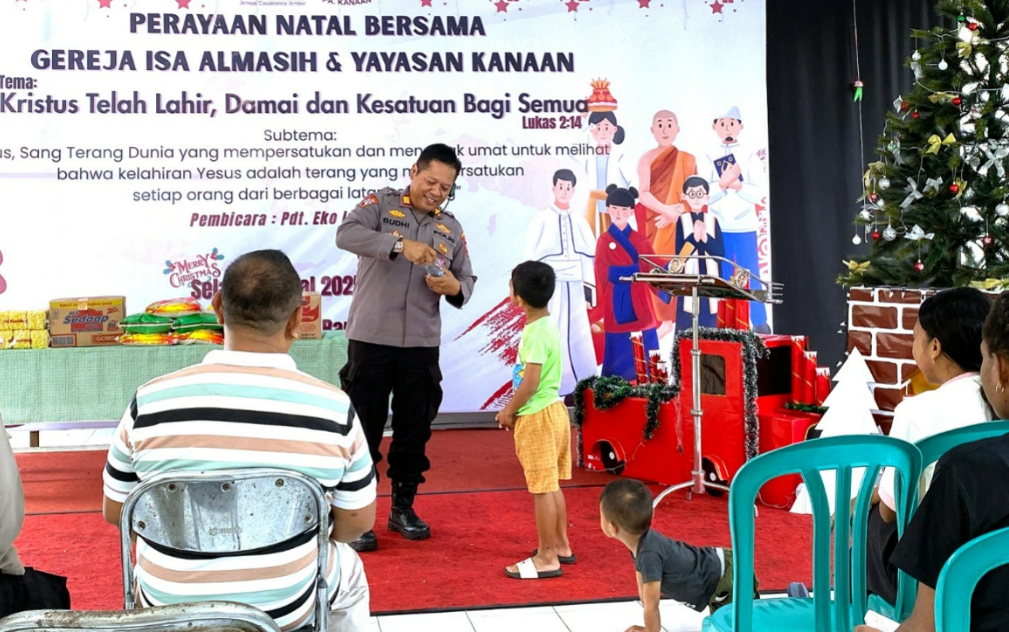Polres Jember Berbagi Kasih ke Panti Asuhan Sambut Perayaan Natal
