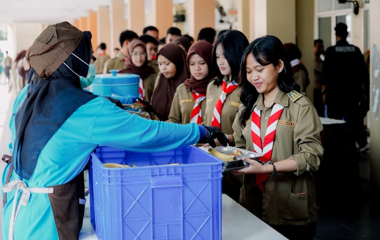 SPPG Polri Mulai Terapkan Sistem Prasmanan, Perdana di Pejaten