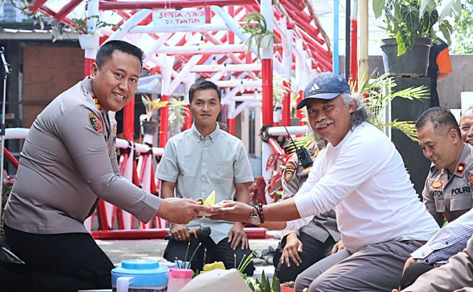 Polres Batu Rampungkan Jembatan Merah Putih Presisi, Akses Warga Kini Lebih Aman